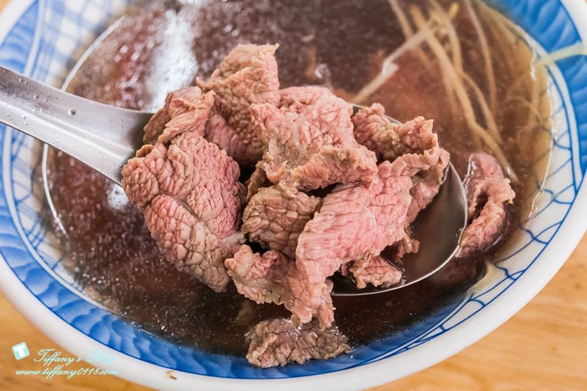 台南走春美食攻略!國華街6好評破千:必比登推薦碗粿、爆汁雞腿、CNN推薦 【台南小吃美食推薦】 文章牛肉湯|老饕激推現切直送溫體牛
