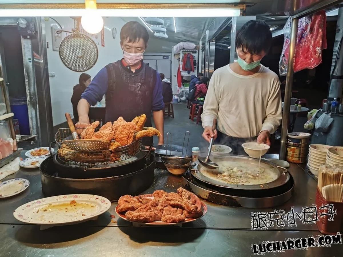 通通經典老字號!延三夜市10必吃:30元高麗菜飯、台北最強豬腳、必比登推薦 通通經典老字號!延三夜市10必吃:30元高麗菜飯、台北最強豬腳、必比登推薦