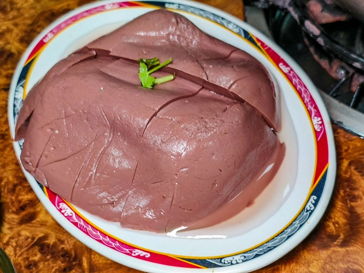 無限加湯喝到飽!三重人最愛45年「獲獎羊肉爐」,爽嗑羊大骨、高海拔山竹筍 無限加湯喝到飽!三重人最愛45年「獲獎羊肉爐」,爽嗑羊大骨、高海拔山竹筍