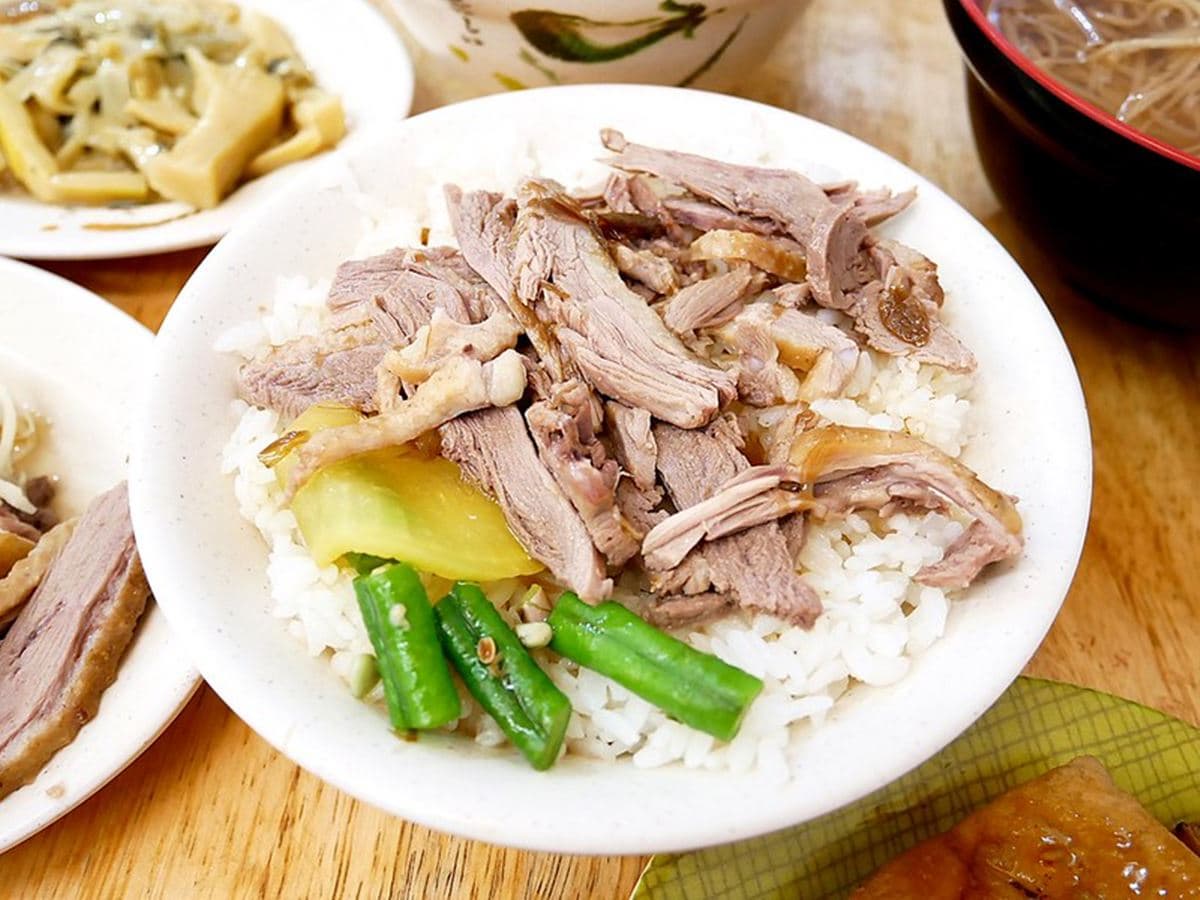 內行帶路吃新北!在地人最愛6小吃:60元鴨肉飯、排隊藥燉排骨、粉漿蛋餅 內行帶路吃新北!在地人最愛6小吃:60元鴨肉飯、排隊藥燉排骨、粉漿蛋餅
