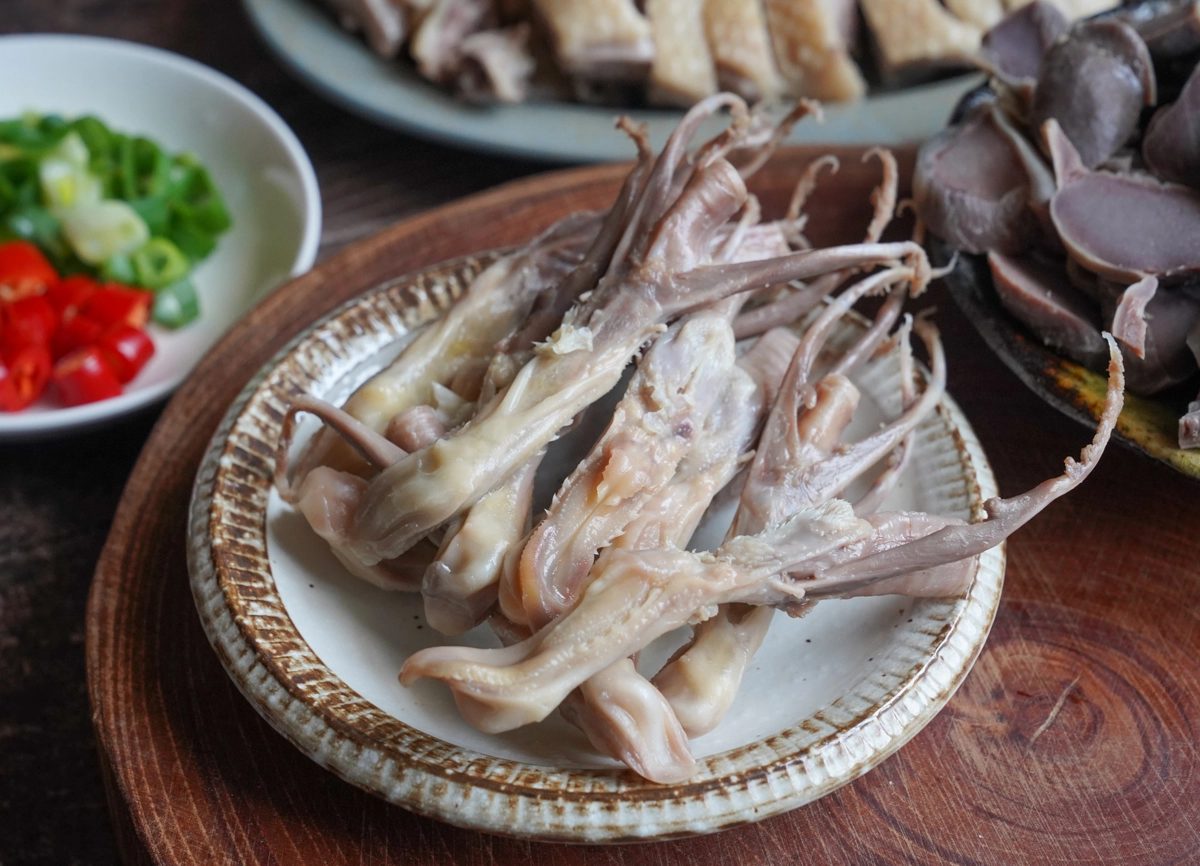 高雄燈會順吃!蓮池潭周邊6必嘗:秒殺窯烤酥餅、爆漿炮蛋蔥油餅、15元肉圓 高雄燈會順吃!蓮池潭周邊6必嘗:秒殺窯烤酥餅、爆漿炮蛋蔥油餅、15元肉圓