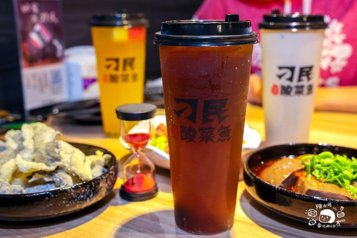 夯爆台中「排隊酸菜魚」插旗台北!開幕就排爆,秘罈酸菜魚+酥脆魚皮超唰嘴 夯爆台中「排隊酸菜魚」插旗台北!開幕就排爆,秘罈酸菜魚+酥脆魚皮超唰嘴
