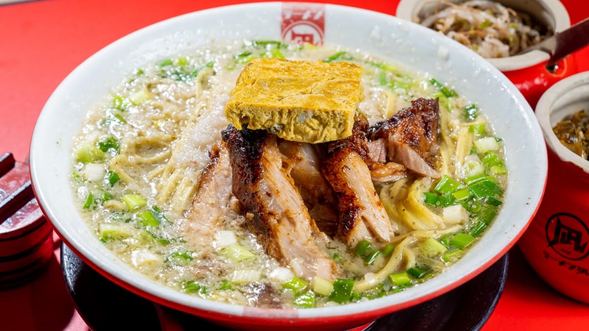 這碗太狠了!ラーメン凪「蚵仔煎王拉麵」海味炸裂,飽滿鮮蚵+牡蠣湯限量開吃