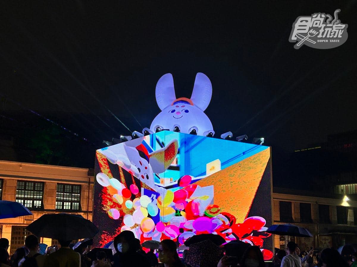 3層樓高「兔兔包裹」已送達!台灣燈會超萌副燈曝,3D展演賞兔兔送貨歷險記 3層樓高「兔兔包裹」已送達!台灣燈會超萌副燈曝,3D展演賞兔兔送貨歷險記