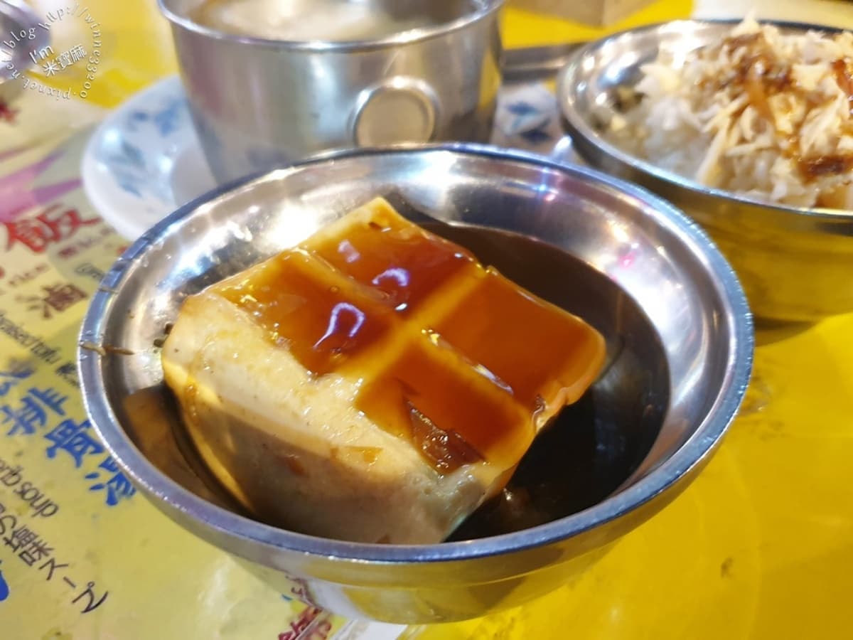 全台最頂夜市!寧夏夜市12攤必吃:巨大脆皮魷魚、隱藏版辦桌、迴轉蚵仔煎 寧夏夜市美食:方家雞肉飯