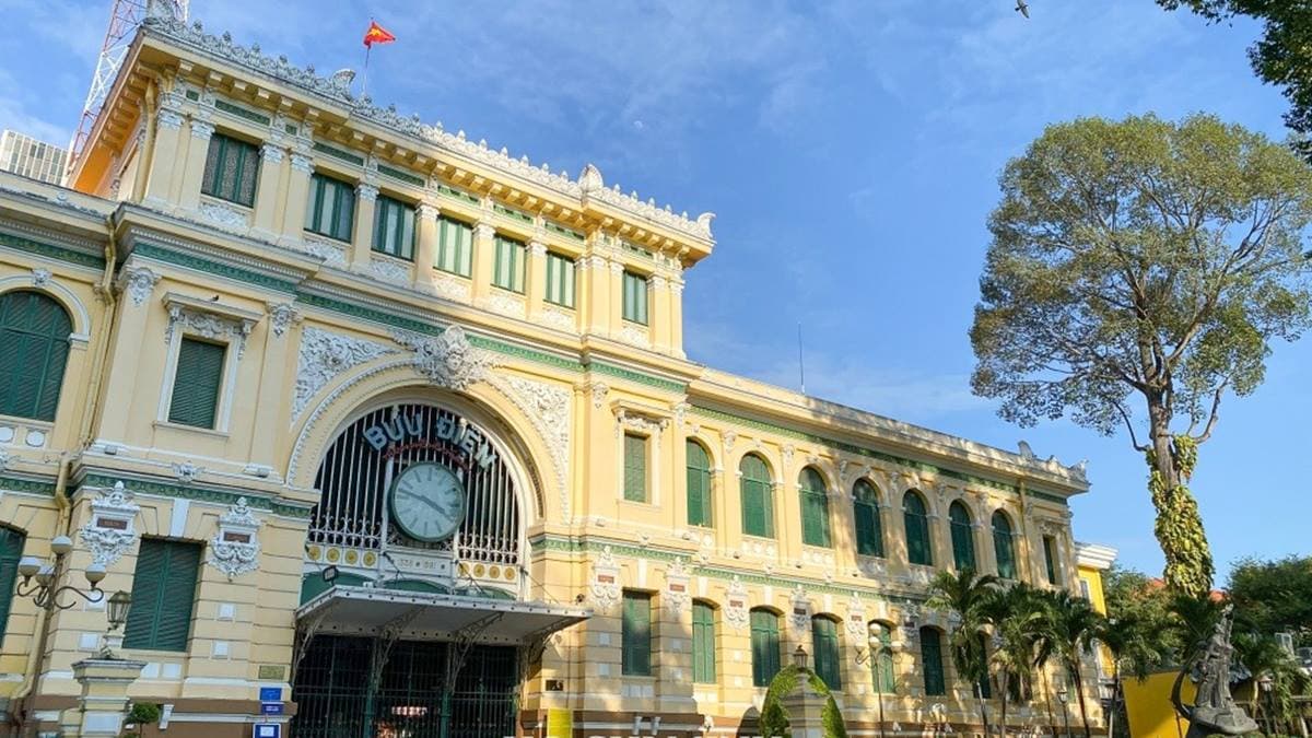 胡志明市中心郵政局(Bưu điện trung tâm Sài Gòn)