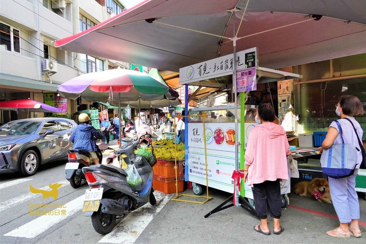 塞爆配料僅50元!台中人激推向上市場「彩虹手捲」,每日現做5色餅皮超吸睛 塞爆配料僅50元!台中人激推向上市場「彩虹手捲」,每日現做5色餅皮超吸睛