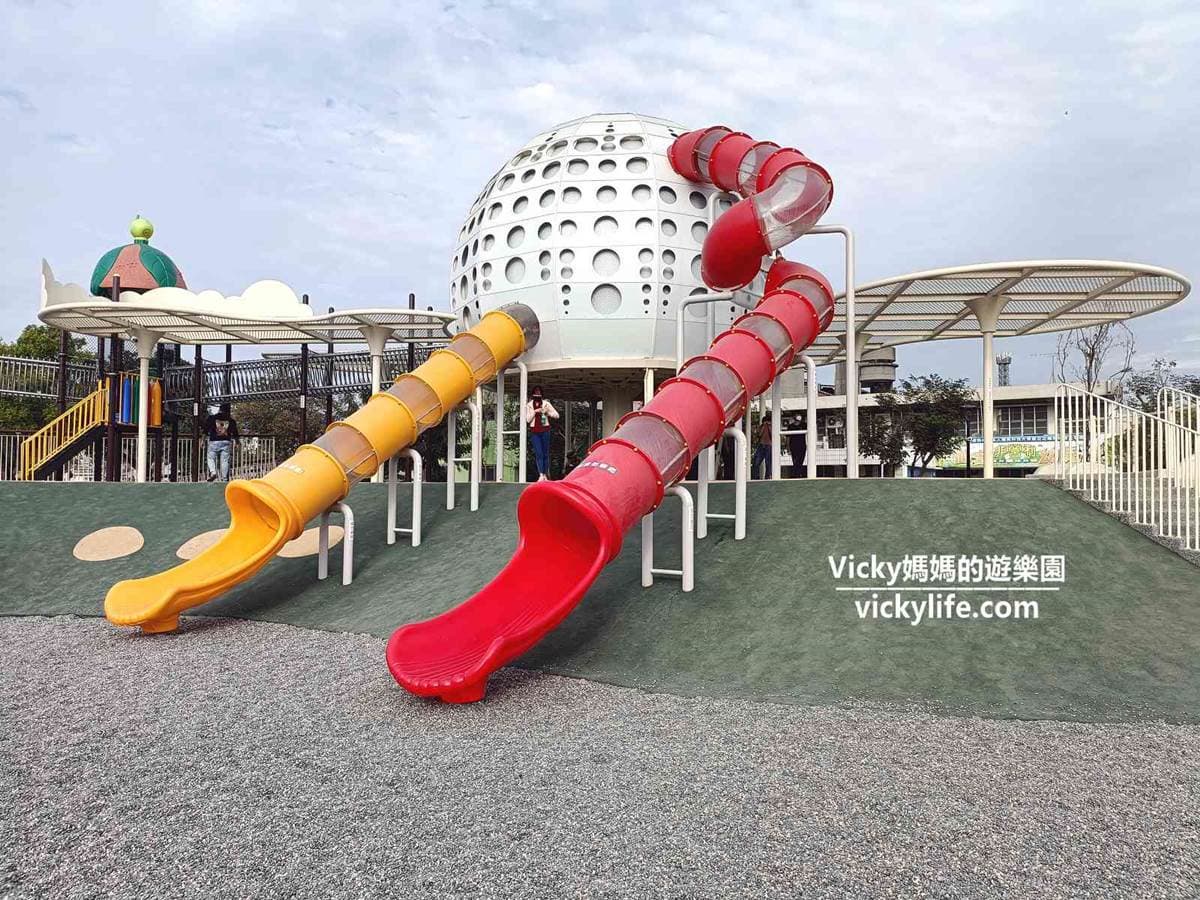 兒童節抓小孩放電!14條特色溜滑梯免費玩:巨型機器人造型、50米長滾輪滑梯 兒童節抓小孩放電!14條特色溜滑梯免費玩:巨型機器人造型、50米長滾輪滑梯