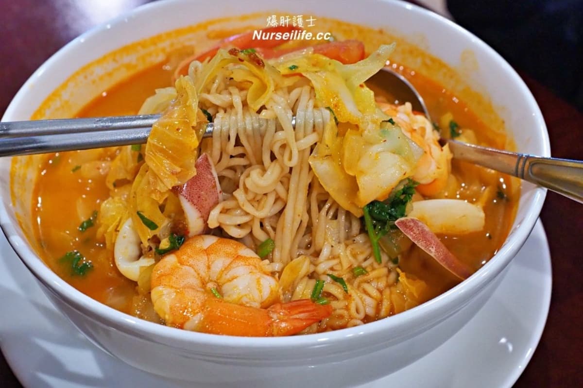 搭捷運吃美食!圓山→雙連站6好評必吃:台北最強溫體牛肉鍋、排隊麵線霸主 搭捷運吃美食!圓山→雙連站6好評必吃:台北最強溫體牛肉鍋、排隊麵線霸主
