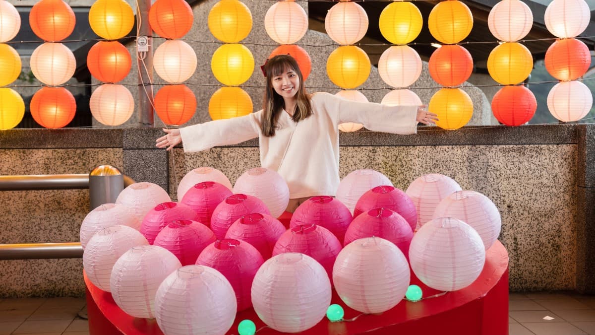 九份紅燈籠點亮山城!夜遊走訪祈福尋古意,熱鬧登場 九份紅燈籠點亮山城!夜遊走訪祈福尋古意,熱鬧登場