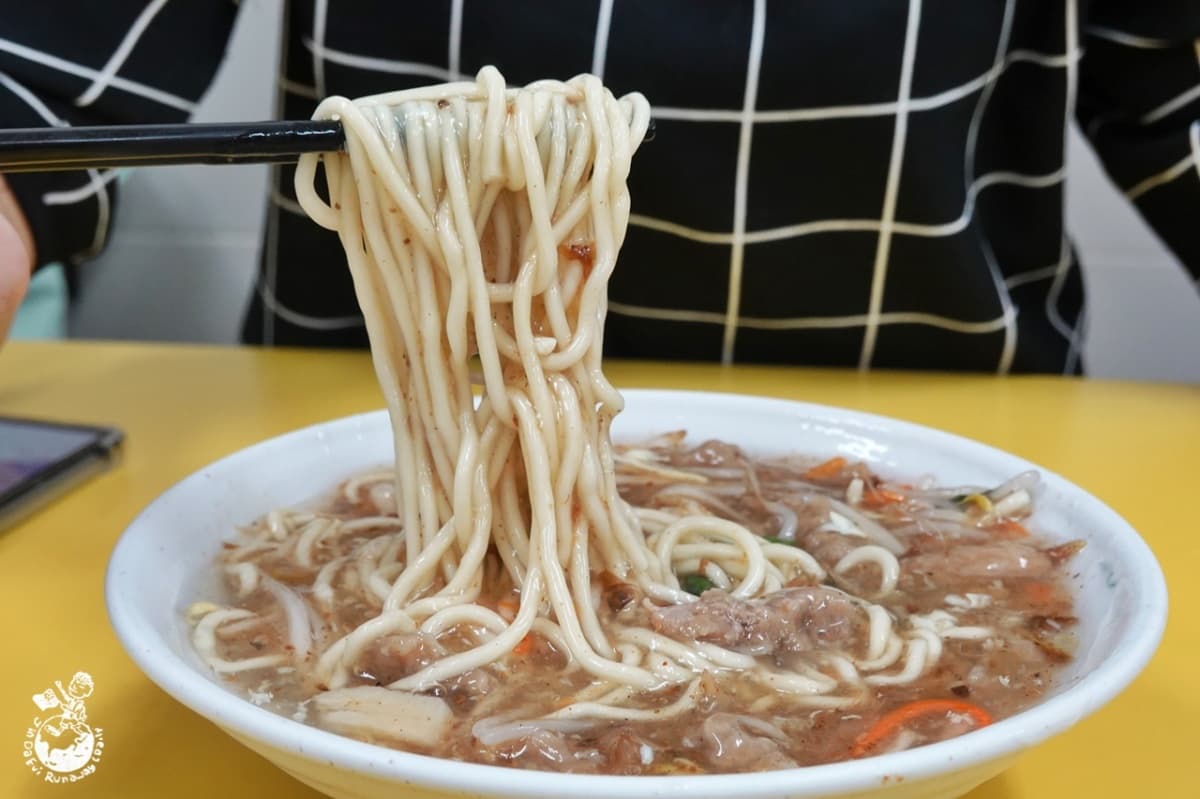 市場內ㄟ古早味!台中第五市場6銅板美食:內行1次買10碗、66年爆餡麻糬 市場內ㄟ古早味!台中第五市場6銅板美食:內行1次買10碗、66年爆餡麻糬