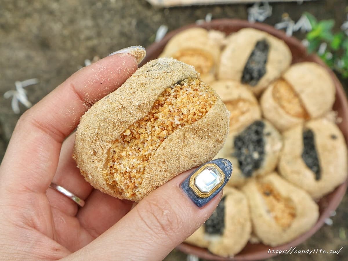 市場內ㄟ古早味!台中第五市場6銅板美食:內行1次買10碗、66年爆餡麻糬 市場內ㄟ古早味!台中第五市場6銅板美食:內行1次買10碗、66年爆餡麻糬