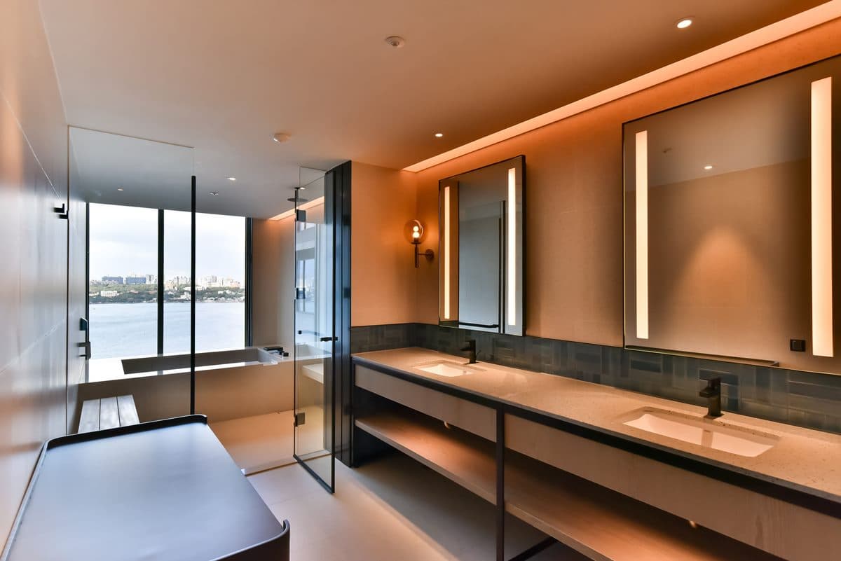 【新開店】每間房都有「黃金美人湯」!最新喜來登必拍無敵山海景、網美泳池 【新開店】每間房都有「黃金美人湯」!最新喜來登必拍無敵山海景、網美泳池