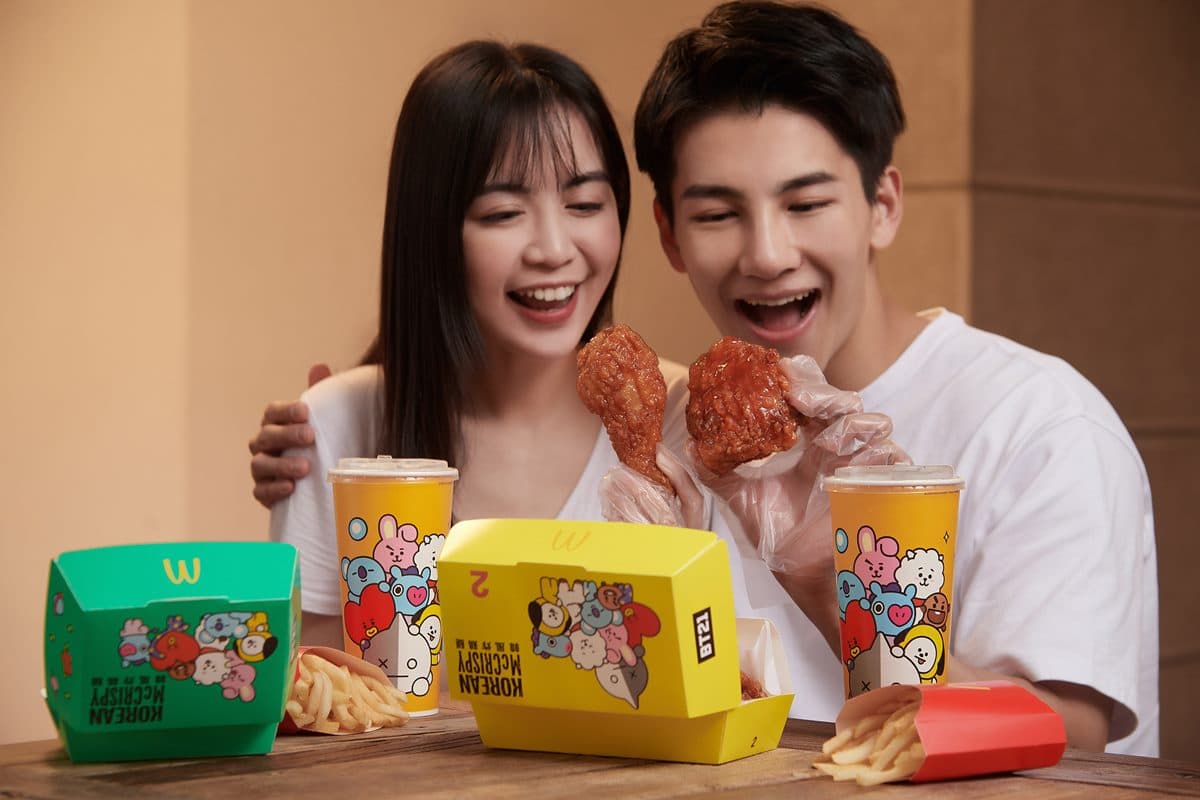 麥當勞「經典甜辣韓風炸鷄腿」回歸!6款BT21包裝必拍、全新粉紅系甜點開賣 麥當勞「經典甜辣韓風炸鷄腿」回歸!6款BT21包裝必拍、全新粉紅系甜點開賣