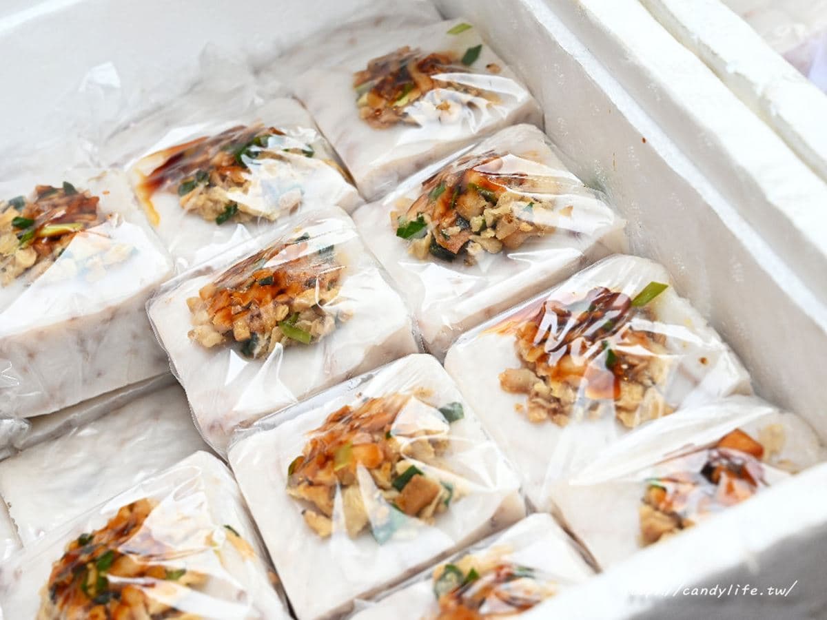大甲最強排隊美食!「古早味芋頭包」拜媽祖必吃,扎實內餡+淋祕醬太欠吃 大甲最強排隊美食!「古早味芋頭包」拜媽祖必吃,扎實內餡+淋祕醬太欠吃