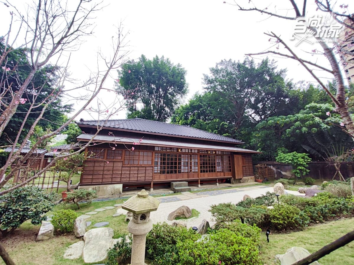 4000萬整修復活!台北「超祕境」日式老屋驚豔現身,宿舍變身日料店 4000萬整修復活!台北「超祕境」日式老屋驚豔現身,宿舍變身日料店