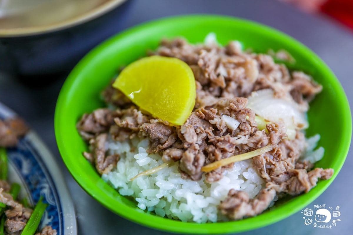 最強炒羊肉大PK!雙北6好評羊肉:巨無霸羊肉炒麵、免費加料、夜市排隊名店 最強炒羊肉大PK!雙北6好評羊肉:巨無霸羊肉炒麵、免費加料、夜市排隊名店