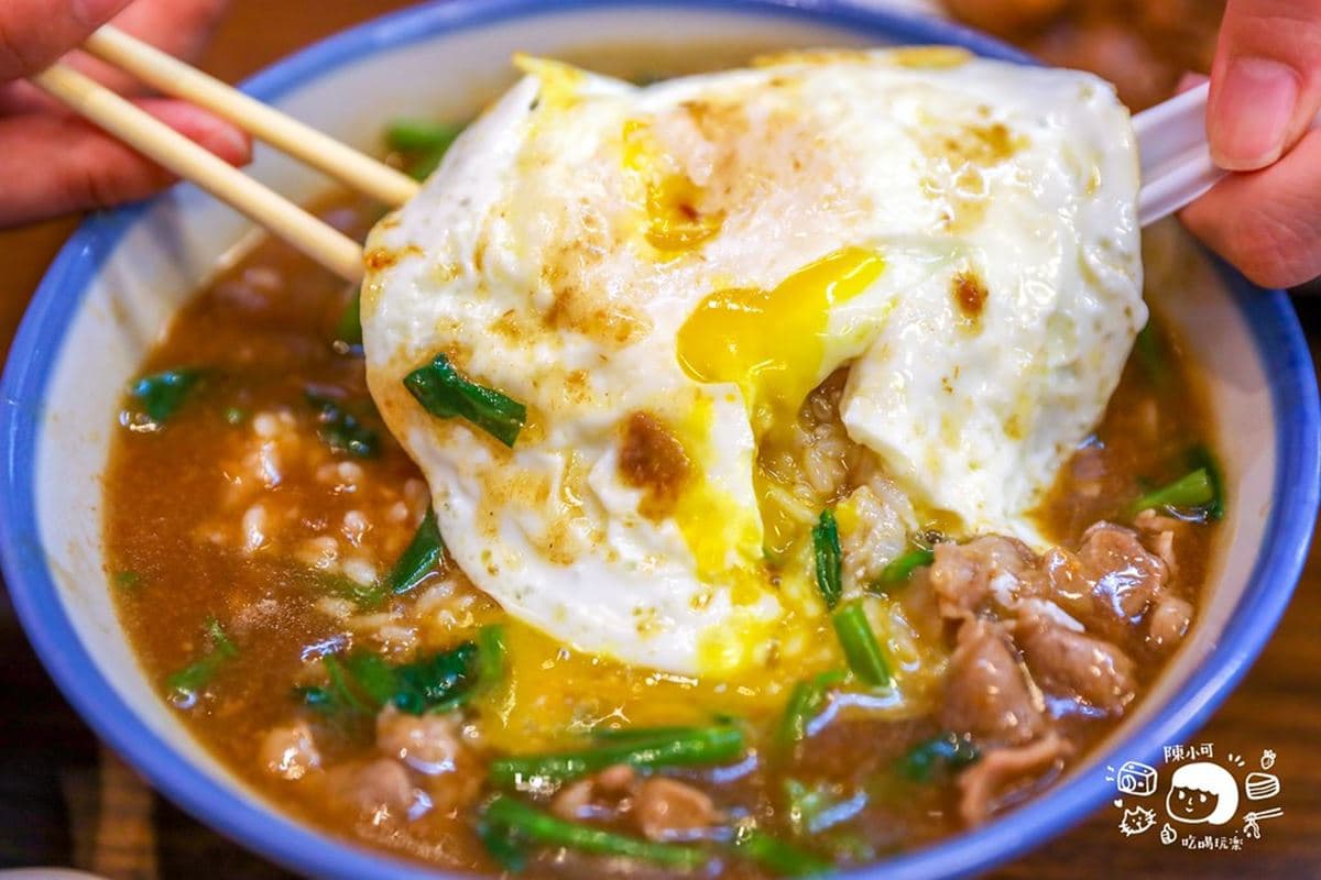 最強炒羊肉大PK!雙北6好評羊肉:巨無霸羊肉炒麵、免費加料、夜市排隊名店 最強炒羊肉大PK!雙北6好評羊肉:巨無霸羊肉炒麵、免費加料、夜市排隊名店