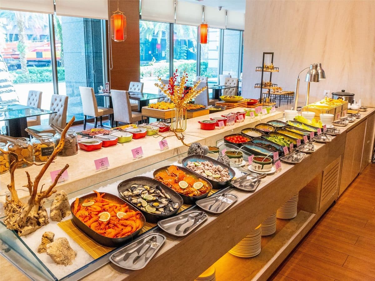 每人500元星巴克無限暢飲!超狂飯店吃到飽爽嗑糕渣、卜肉、紅心芭樂泡芙 每人500元星巴克無限暢飲!超狂飯店吃到飽爽嗑糕渣、卜肉、紅心芭樂泡芙