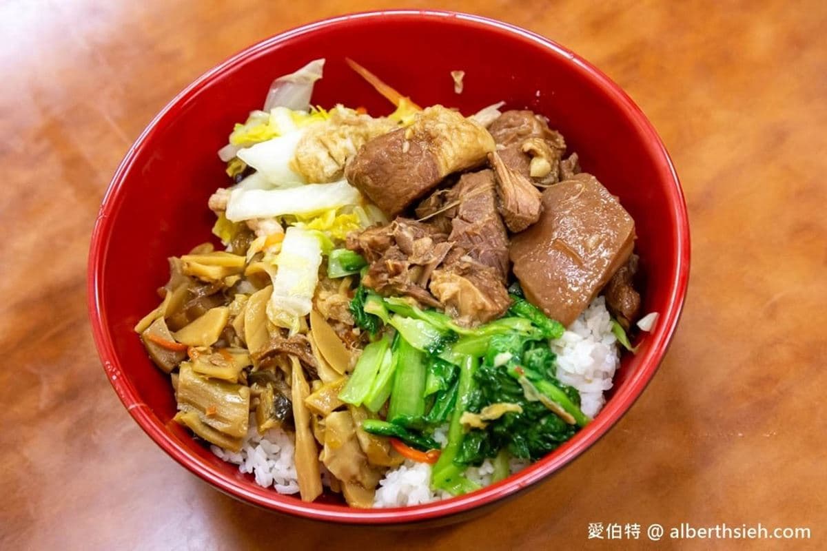 內行帶路吃龍潭!在地激推6超夯美食:巨無霸碗公榨菜麵、豆花冰沙免費續加 內行帶路吃龍潭!在地激推6超夯美食:巨無霸碗公榨菜麵、豆花冰沙免費續加