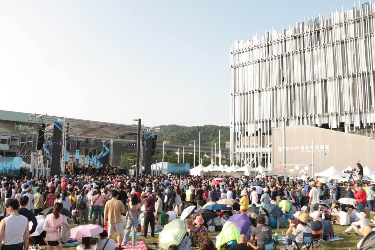 周末免費開逛!「新北市美術館」戶外區新開放,美食市集、藝術展演別錯過 周末免費開逛!「新北市美術館」戶外區新開放,美食市集、藝術展演別錯過