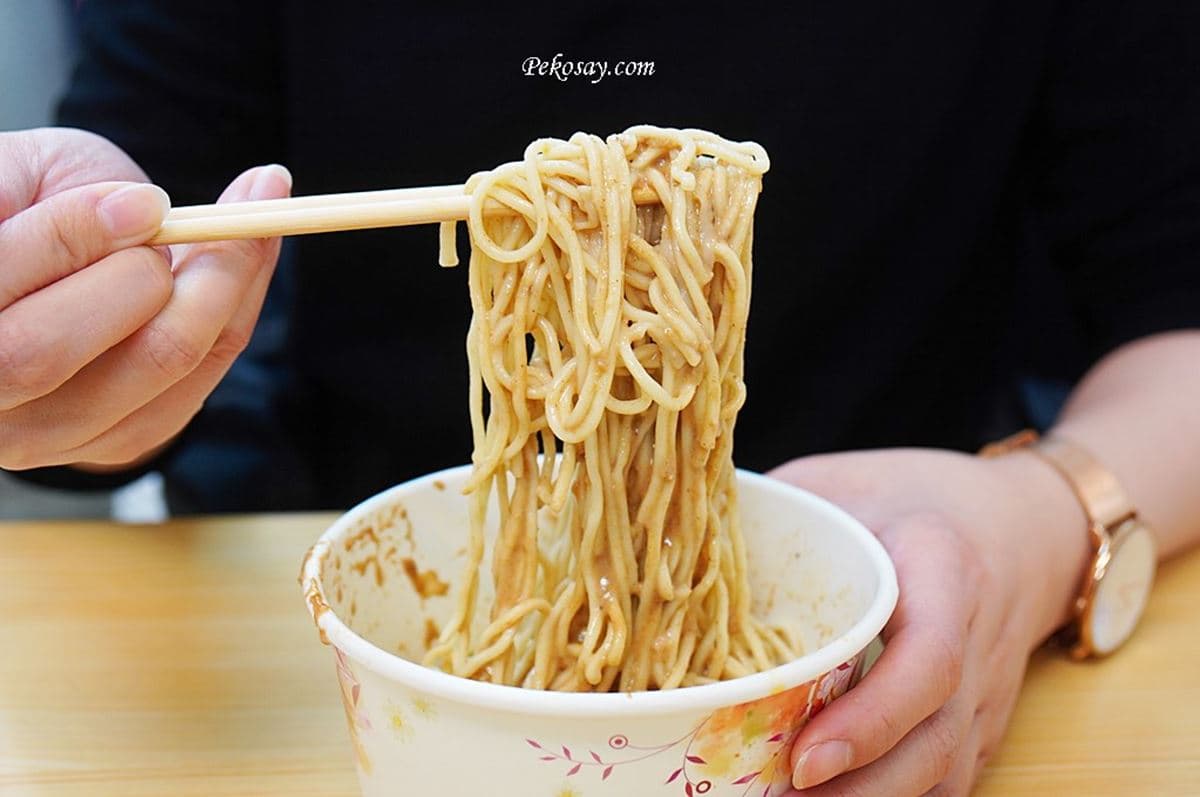 士林夜市最新美食攻略!3家新開店+7攤必吃:暴紅梅花糕、米其林推薦涼麵 士林夜市最新美食攻略!3家新開店+7攤必吃:暴紅梅花糕、米其林推薦涼麵