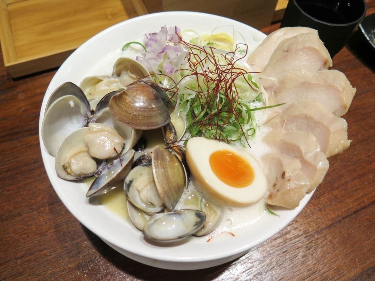 士林夜市最新美食攻略!3家新開店+7攤必吃:暴紅梅花糕、米其林推薦涼麵 士林夜市最新美食攻略!3家新開店+7攤必吃:暴紅梅花糕、米其林推薦涼麵