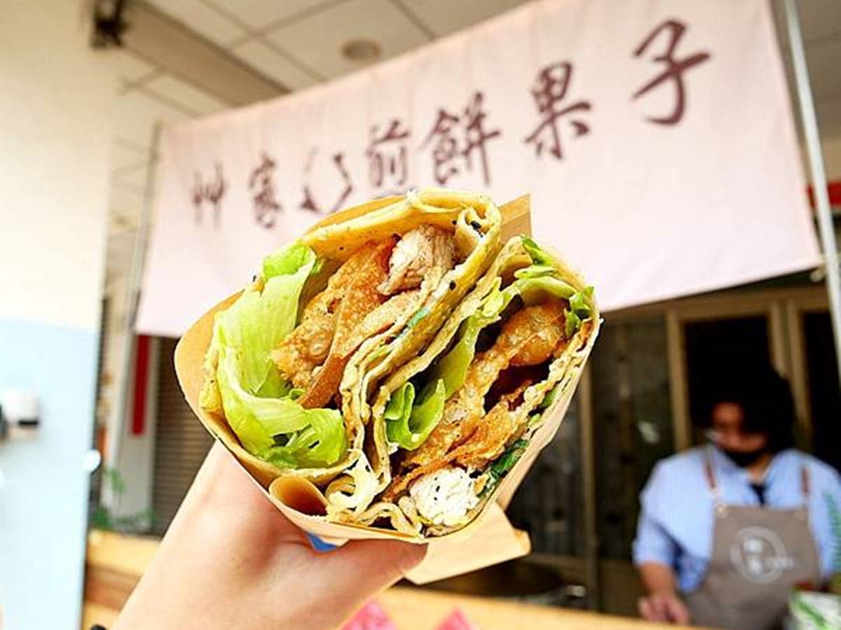 女神舒華帶路吃台中!審計新村6打卡美食:巨無霸地瓜球、IG暴紅千層吐司 女神舒華帶路吃台中!審計新村6打卡美食:巨無霸地瓜球、IG暴紅千層吐司
