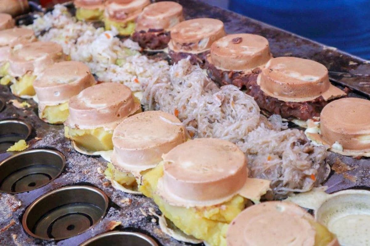 餅皮只是裝飾?板橋超夯「爆餡車輪餅」滿到蓋不住,還有超狂口味1次塞5餡 餅皮只是裝飾?板橋超夯「爆餡車輪餅」滿到蓋不住,還有超狂口味1次塞5餡