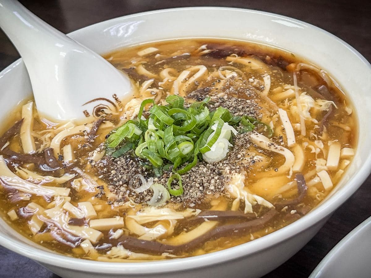 半價神還原「鼎泰豐炒飯」!北投暴紅美食是這家,銅板價吃紅油燃麵、酸辣湯 半價神還原「鼎泰豐炒飯」!北投暴紅美食是這家,銅板價吃紅油燃麵、酸辣湯