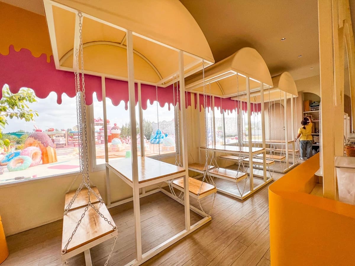 巨型糖果屋!暴紅「甜點樂園」媽媽少女心噴發,必衝「糖果樹滑梯」小孩嗨翻 巨型糖果屋!暴紅「甜點樂園」媽媽少女心噴發,必衝「糖果樹滑梯」小孩嗨翻