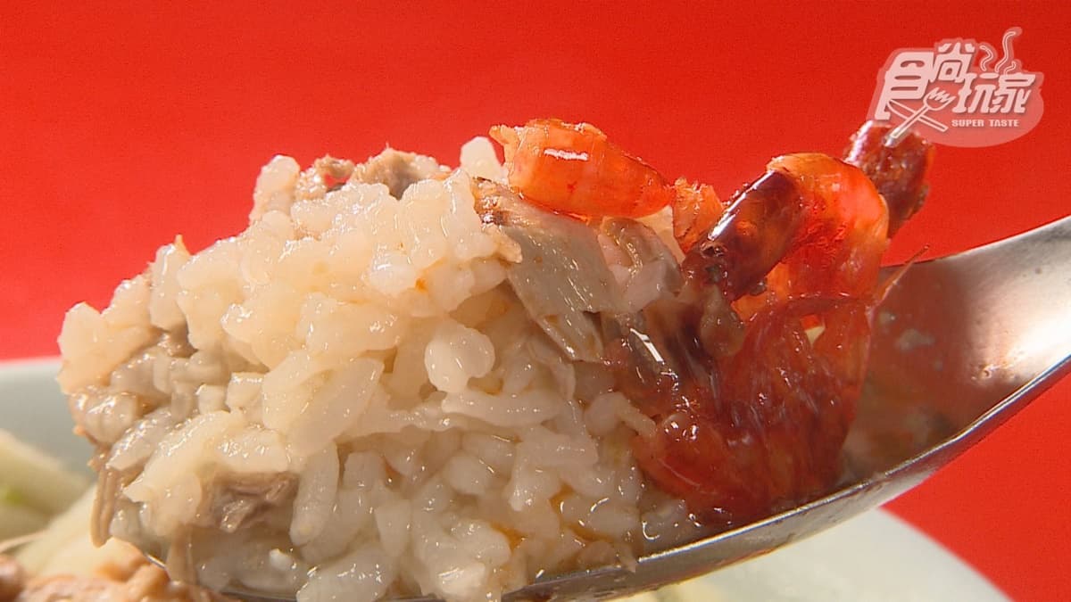 屏東小吃推薦!12家在地特色與隱藏美食,潮州牛肉麵、東港肉圓必吃清單 「飯湯」吃得到蝦猴,整體有濃厚的蝦油香。
