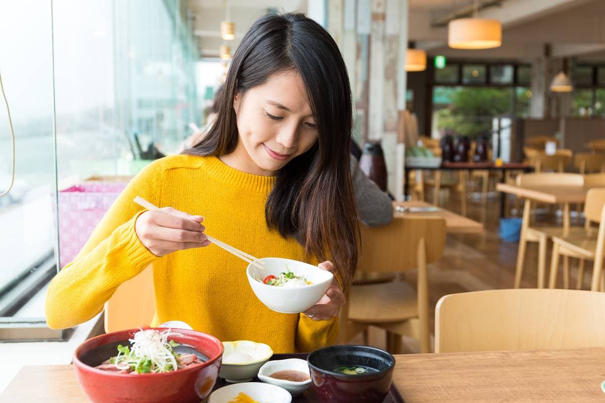 你「固定時間吃3餐」還是餓了才吃?小心「這樣做」恐怕會愈吃愈胖 你「固定時間吃3餐」還是餓了才吃?小心「這樣做」恐怕會愈吃愈胖