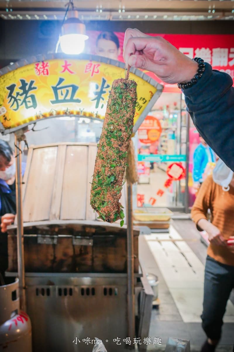 內湖不是美食沙漠!內行才知6銅板價巷弄美食:黃金鍋貼、20公分超巨豬血糕 內湖不是美食沙漠!內行才知6銅板價巷弄美食:黃金鍋貼、20公分超巨豬血糕