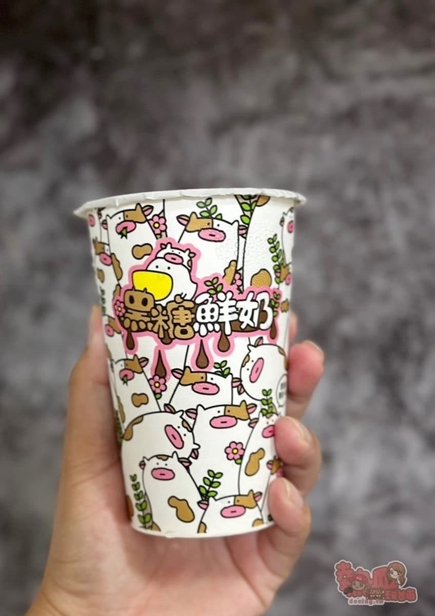 必勝客「一公尺派對巨飽盒」新披薩!4速食超狂新品,丹丹漢堡推巧克力薯條 必勝客「一公尺派對巨飽盒」新披薩!4速食超狂新品,丹丹漢堡推巧克力薯條