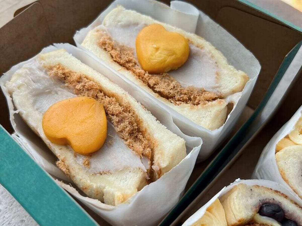 一口咬不下!台北「爆餡三明治」天天排爆,塞滿芋泥+肉鬆+愛心鹹蛋黃超誘人 一口咬不下!台北「爆餡三明治」天天排爆,塞滿芋泥+肉鬆+愛心鹹蛋黃超誘人