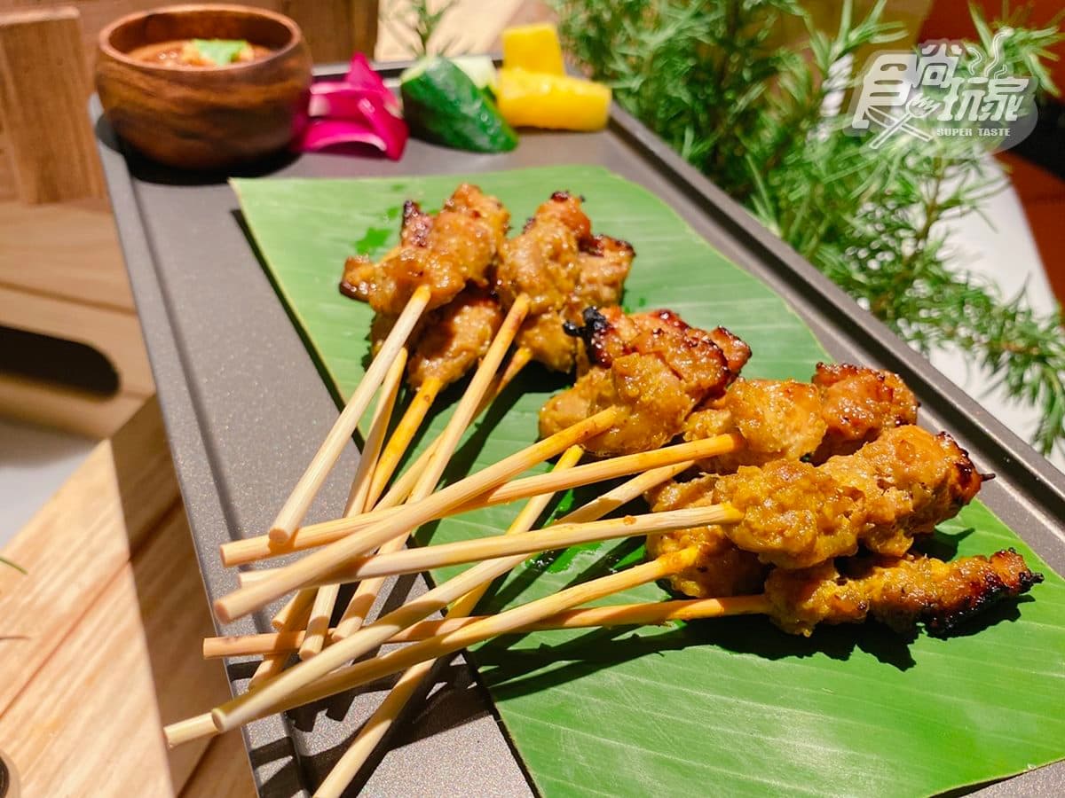 【新開店】全台最大新加坡餐廳!恐龍美祿飲免費喝,必吃瀑布肉骨茶、沙嗲串 【新開店】全台最大新加坡餐廳!恐龍美祿飲免費喝,必吃瀑布肉骨茶、沙嗲串