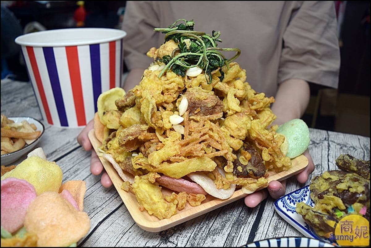 爆量菇菇199元嗑到爽!全台唯一「炸香菇全家餐」藏這,激省85折點法曝光 爆量菇菇199元嗑到爽!全台唯一「炸香菇全家餐」藏這,激省85折點法曝光