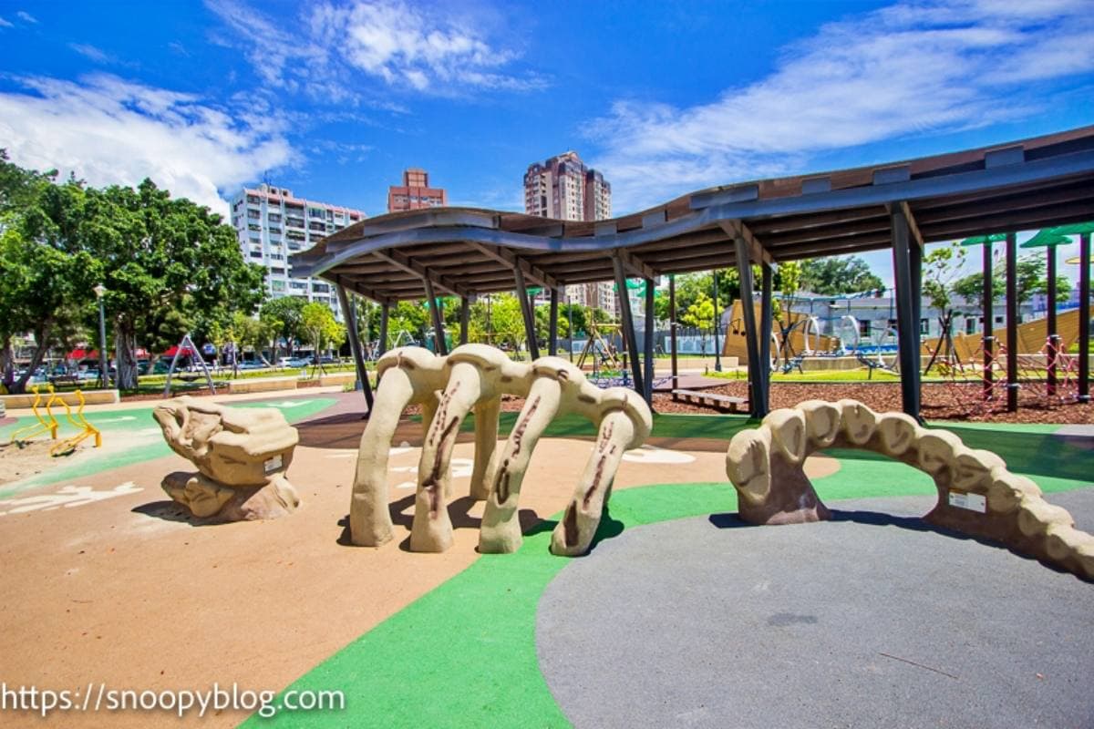 玩到虛脫都不想回家!雙北8「最強親子公園」:28米長滾輪滑梯、輕軌遊樂場 玩到虛脫都不想回家!雙北8「最強親子公園」:28米長滾輪滑梯、輕軌遊樂場