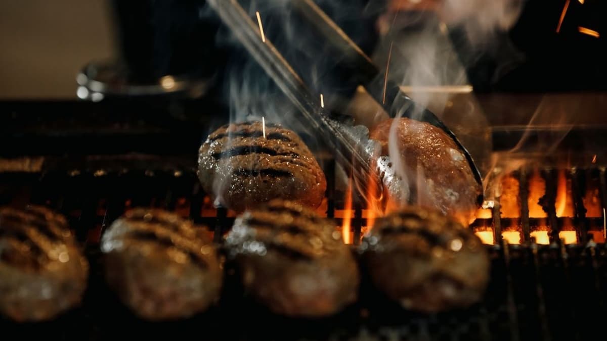 日本直火漢堡排來了!超夯「挽肉と米」即將開幕,外觀、進度一次看 日本直火漢堡排來了!超夯「挽肉と米」即將開幕,外觀、進度一次看