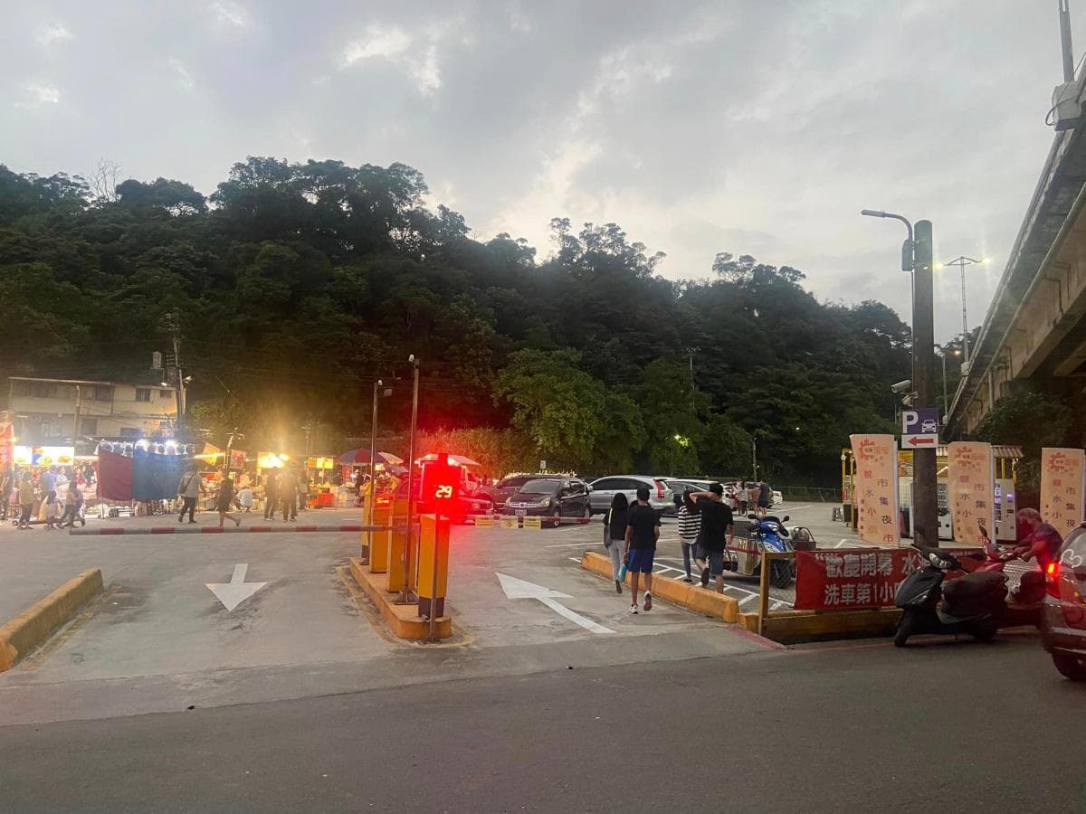 基隆最新「週五夜市」在這!超過60家攤位逛到飽,7月再衝「迷你版遊樂園」 基隆最新「週五夜市」在這!超過60家攤位逛到飽,7月再衝「迷你版遊樂園」