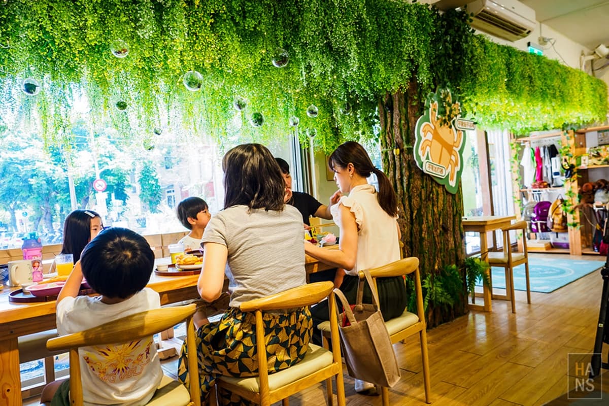 全台唯一「甲蟲主題」親子餐廳!必點超Q甲蟲鬆餅,還有球池、遊戲區玩到瘋 全台唯一「甲蟲主題」親子餐廳!必點超Q甲蟲鬆餅,還有球池、遊戲區玩到瘋