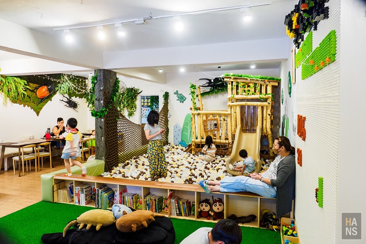全台唯一「甲蟲主題」親子餐廳!必點超Q甲蟲鬆餅,還有球池、遊戲區玩到瘋 全台唯一「甲蟲主題」親子餐廳!必點超Q甲蟲鬆餅,還有球池、遊戲區玩到瘋