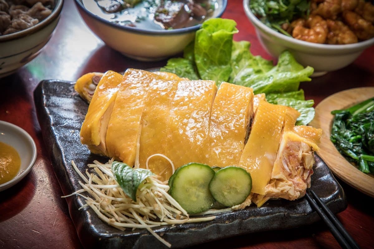 68元爽嗑爆量蝦滷飯!桃園「阿嬤味家常菜」通通佛心價,清燉牛肉麵免百元 68元爽嗑爆量蝦滷飯!桃園「阿嬤味家常菜」通通佛心價,清燉牛肉麵免百元