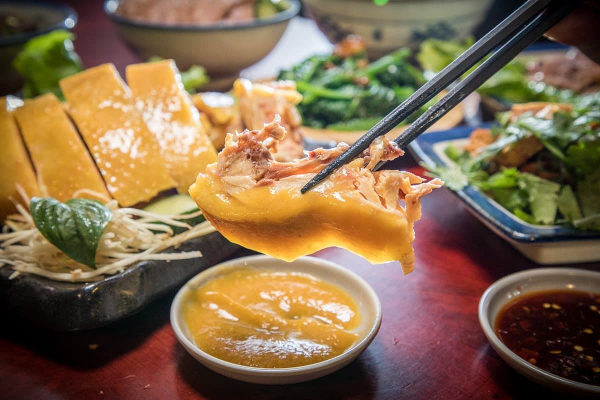 68元爽嗑爆量蝦滷飯!桃園「阿嬤味家常菜」通通佛心價,清燉牛肉麵免百元 68元爽嗑爆量蝦滷飯!桃園「阿嬤味家常菜」通通佛心價,清燉牛肉麵免百元