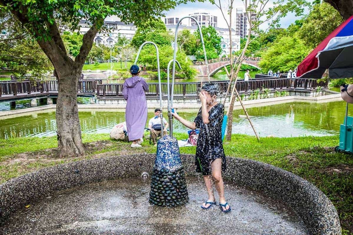 地方媽媽都不想說!10大「免門票玩水祕境」:階梯式瀑布、馬路旁天然湧泉 地方媽媽都不想說!10大「免門票玩水祕境」:階梯式瀑布、馬路旁天然湧泉