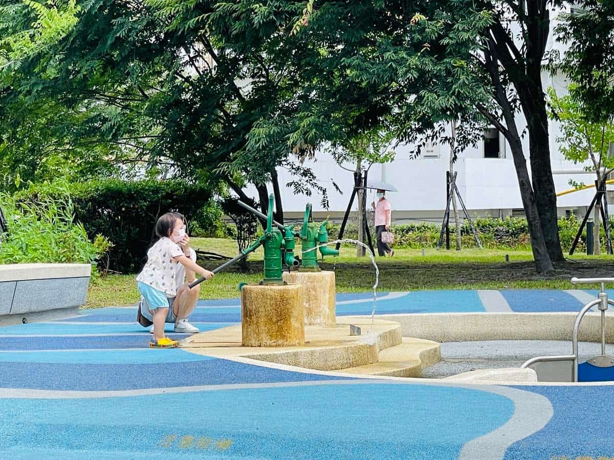 地方媽媽都不想說!10大「免門票玩水祕境」:階梯式瀑布、馬路旁天然湧泉 地方媽媽都不想說!10大「免門票玩水祕境」:階梯式瀑布、馬路旁天然湧泉