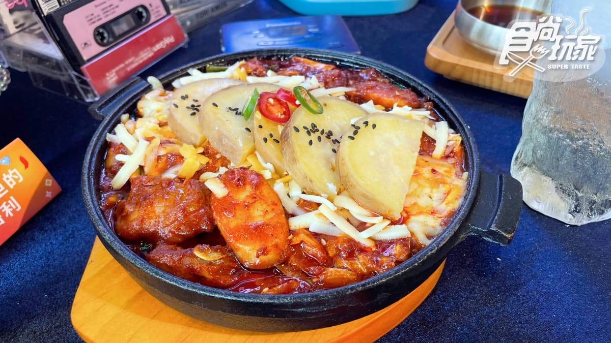 台中人吃爆!王品韓料「初瓦」旗艦店爽吃60道菜,再享免費玩韓式拍貼機 台中人吃爆!王品韓料「初瓦」旗艦店爽吃60道菜,再享免費玩韓式拍貼機