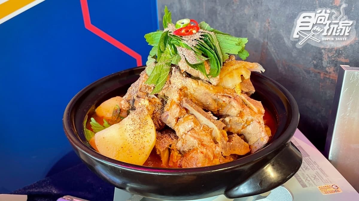 台中人吃爆!王品韓料「初瓦」旗艦店爽吃60道菜,再享免費玩韓式拍貼機 台中人吃爆!王品韓料「初瓦」旗艦店爽吃60道菜,再享免費玩韓式拍貼機