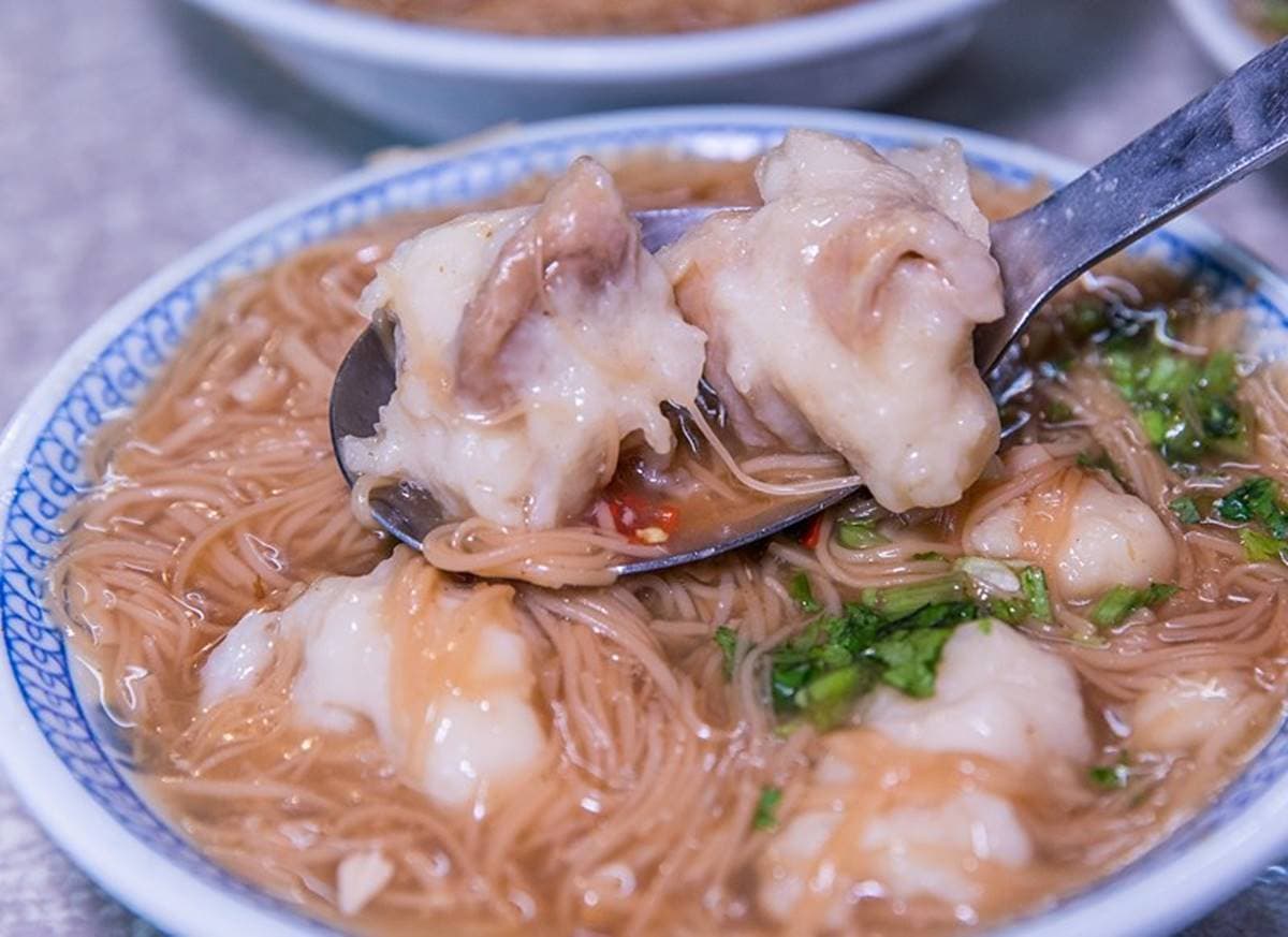 只有基隆吃得到!麵線羹獨創「魚漿裹大腸」,在地人祕密美食基地「在這」 只有基隆吃得到!麵線羹獨創「魚漿裹大腸」,在地人祕密美食基地「在這」